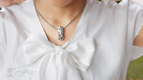 heart shaped pendant
